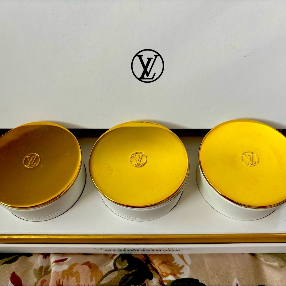 Louis Vuitton White and Gold Candles Set